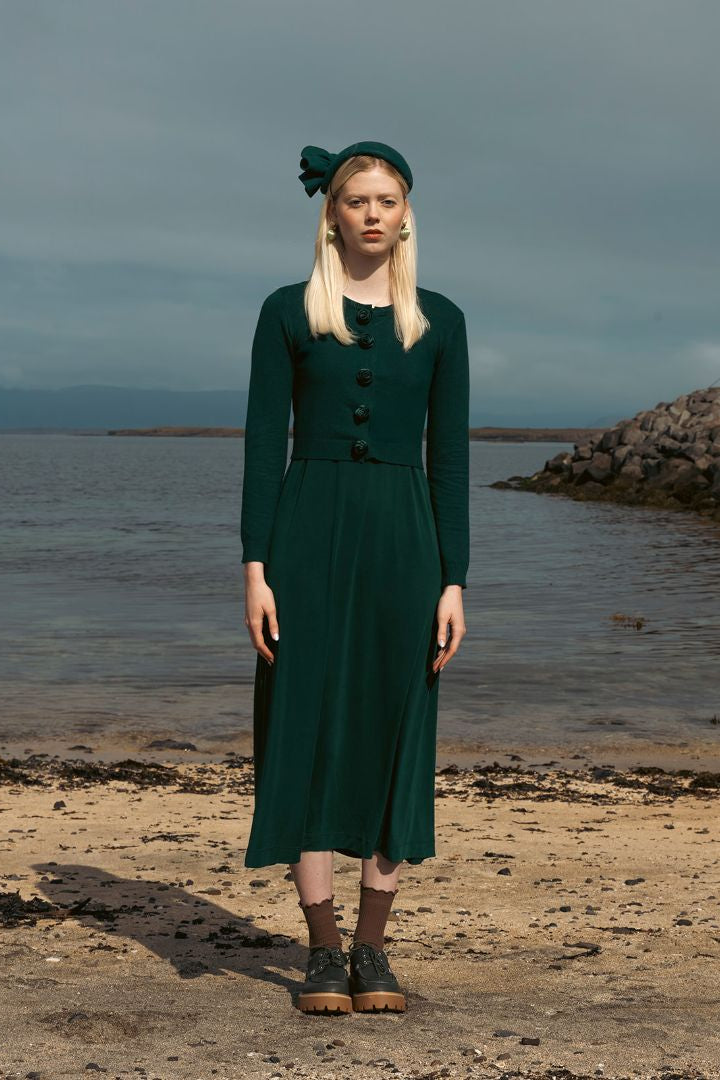Rosette Set in Emerald