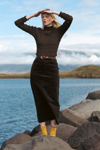Corduroy Stretch Skirt in Brown