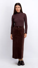 Load image into Gallery viewer, Corduroy Stretch Skirt in Brown
