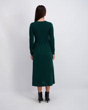 Load image into Gallery viewer, Rosette Set in Emerald
