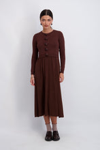 Load image into Gallery viewer, Rosette Set in Brown
